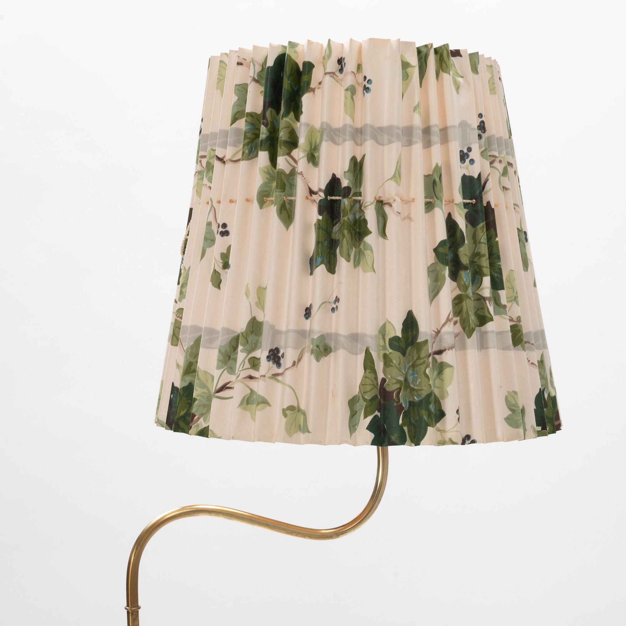 Josef Frank, golvlampa, modell 2568, "Lilla kamelen", Firma Svenskt Tenn.