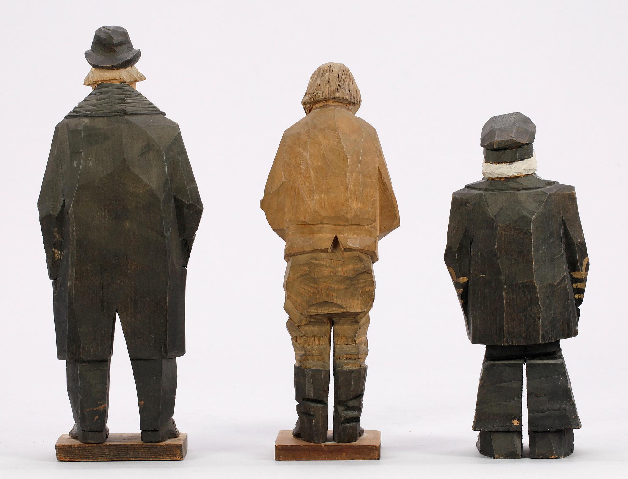 CARL JOHAN TRYGG, träskulpturer, 2 st, samt en troligen C.J Trygg, dat 1920-25, två märkta "Norrköping".