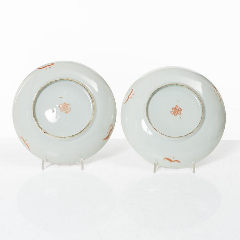 Skålar, sex stycken samt fat, sex stycken, porslin, Kina, sen Qingdynasti / 1900-tal.