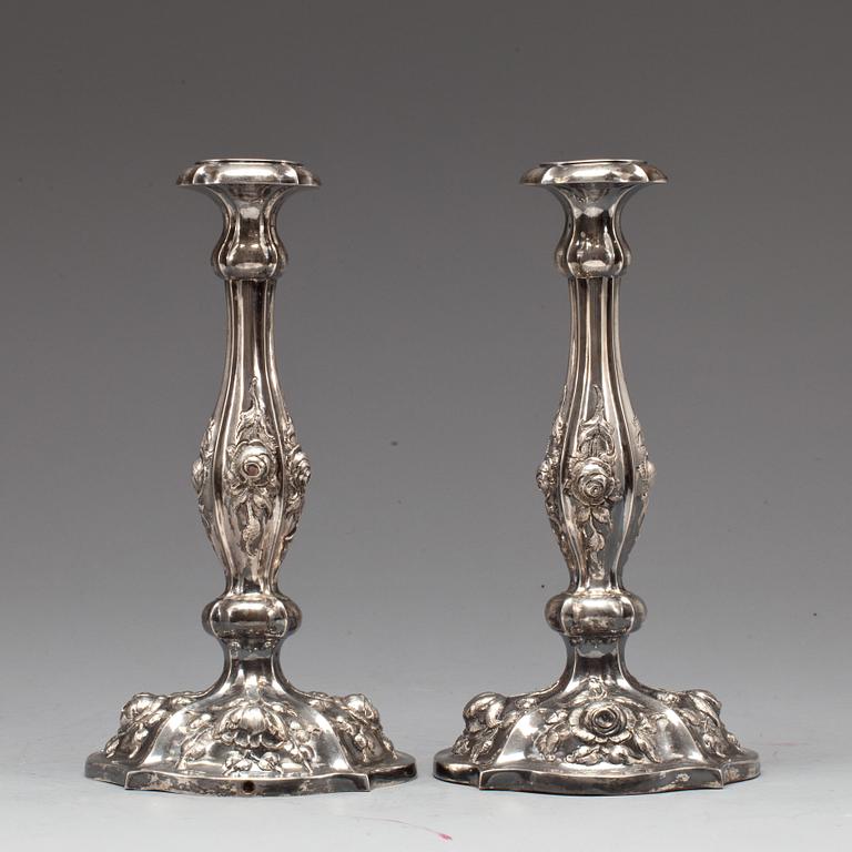 LJUSSTAKAR, ett par, silver, Österrike-Ungern, troligen stämplad 1821.