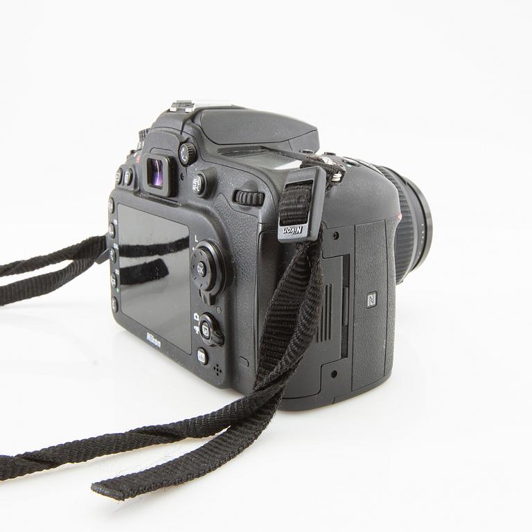 Camera Nikon D7200 along with 5 lenses and a bag.