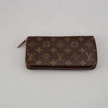 LOUIS VUITTON, a monogram canvas 'Zippy' wallet.