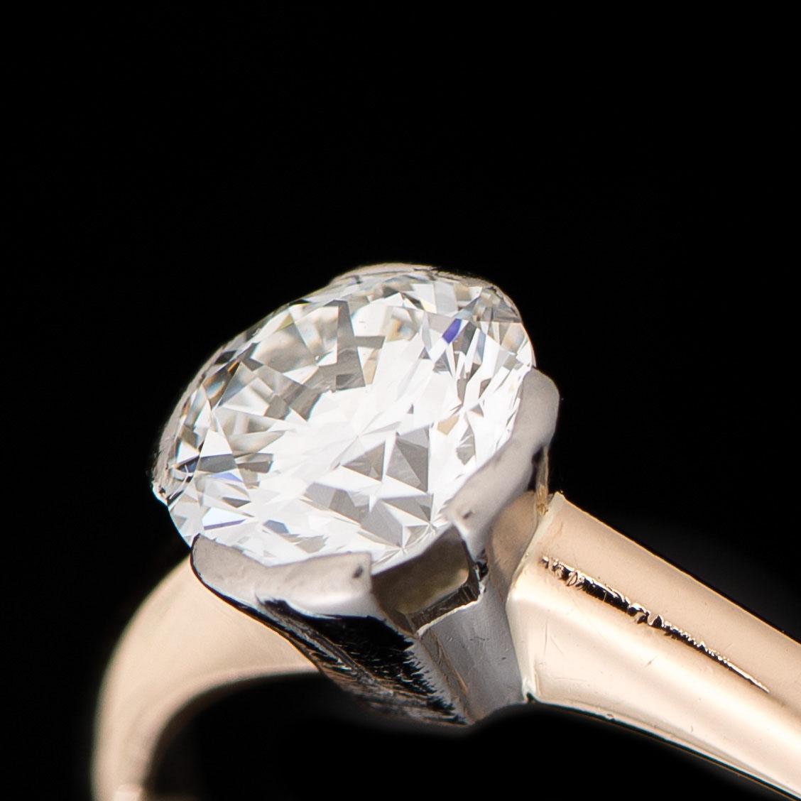 A RING, brilliant cut diamond, 18K gold. A. Tillander, Helsinki Finland.