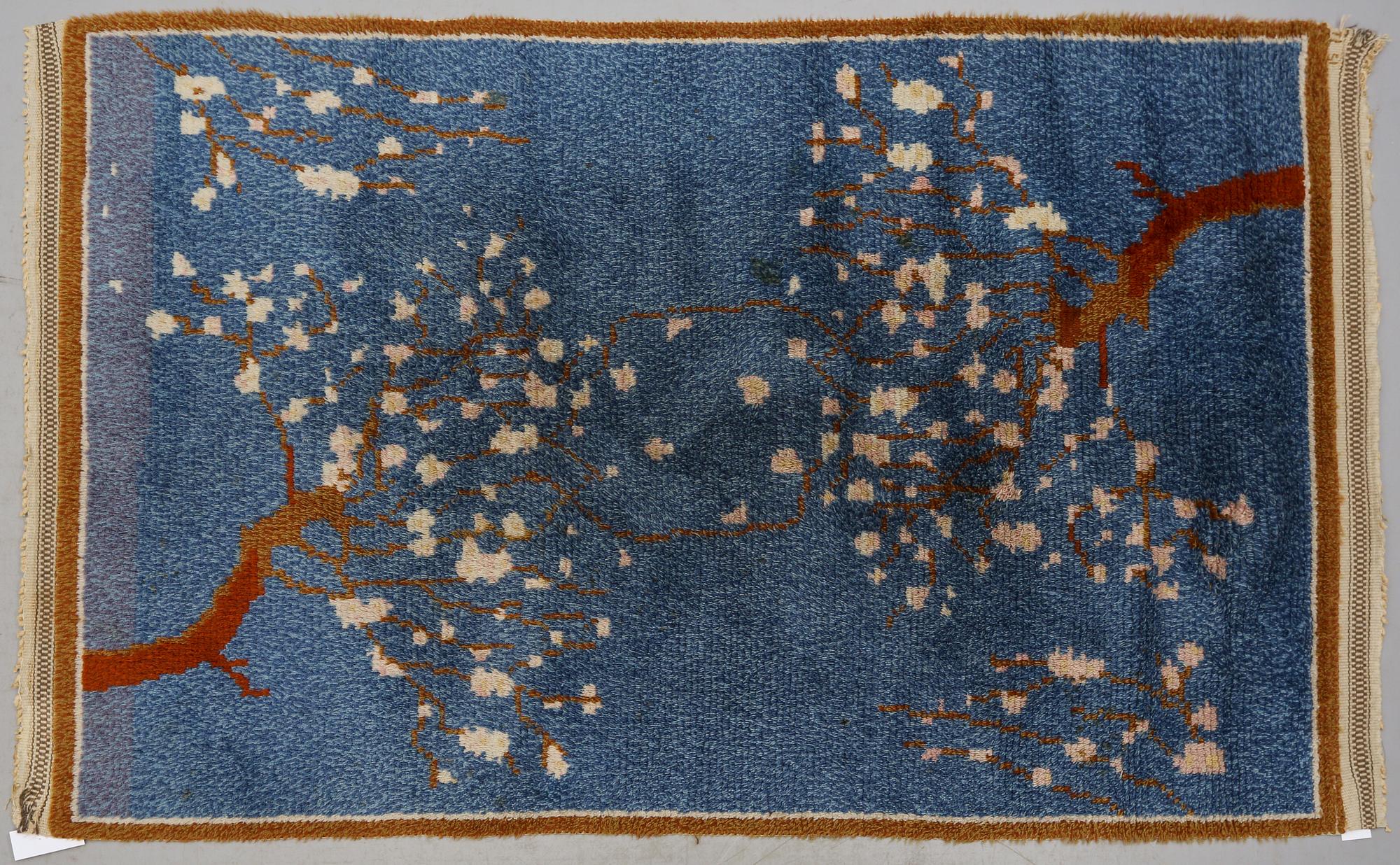 MATTA, rya, 1900-talets andra hälft. Ca 204 x 130 cm.