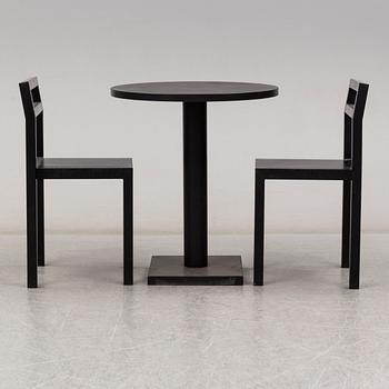 BORIS BERLIN/POUL CHRISTIANSEN, bord med två stolar, "Non", Komplot design, Källemo.