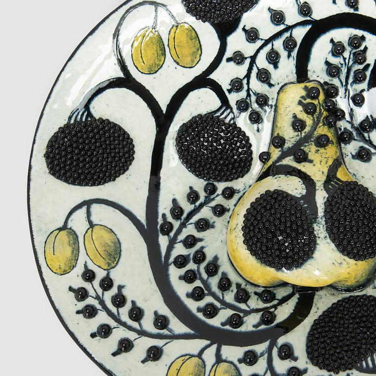 Birger Kaipiainen, a ceramic dish, signed Kaipiainen Arabia.