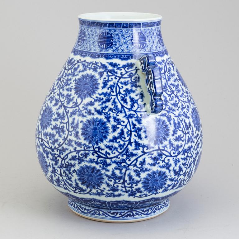 A large Chinese 20th century blue and white porcelain vase.