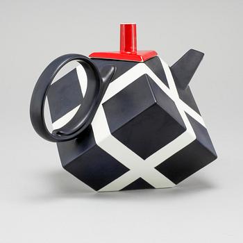 ROLF SINNEMARK, tekanna,  porslin, "Cube", Rörstrand, sent 1900-tal.