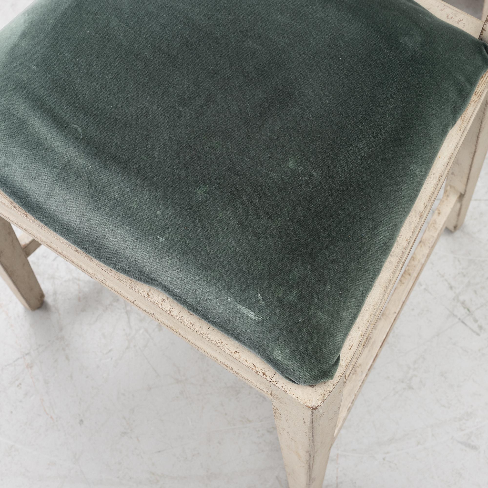 A set of eight chairs, 20th century.