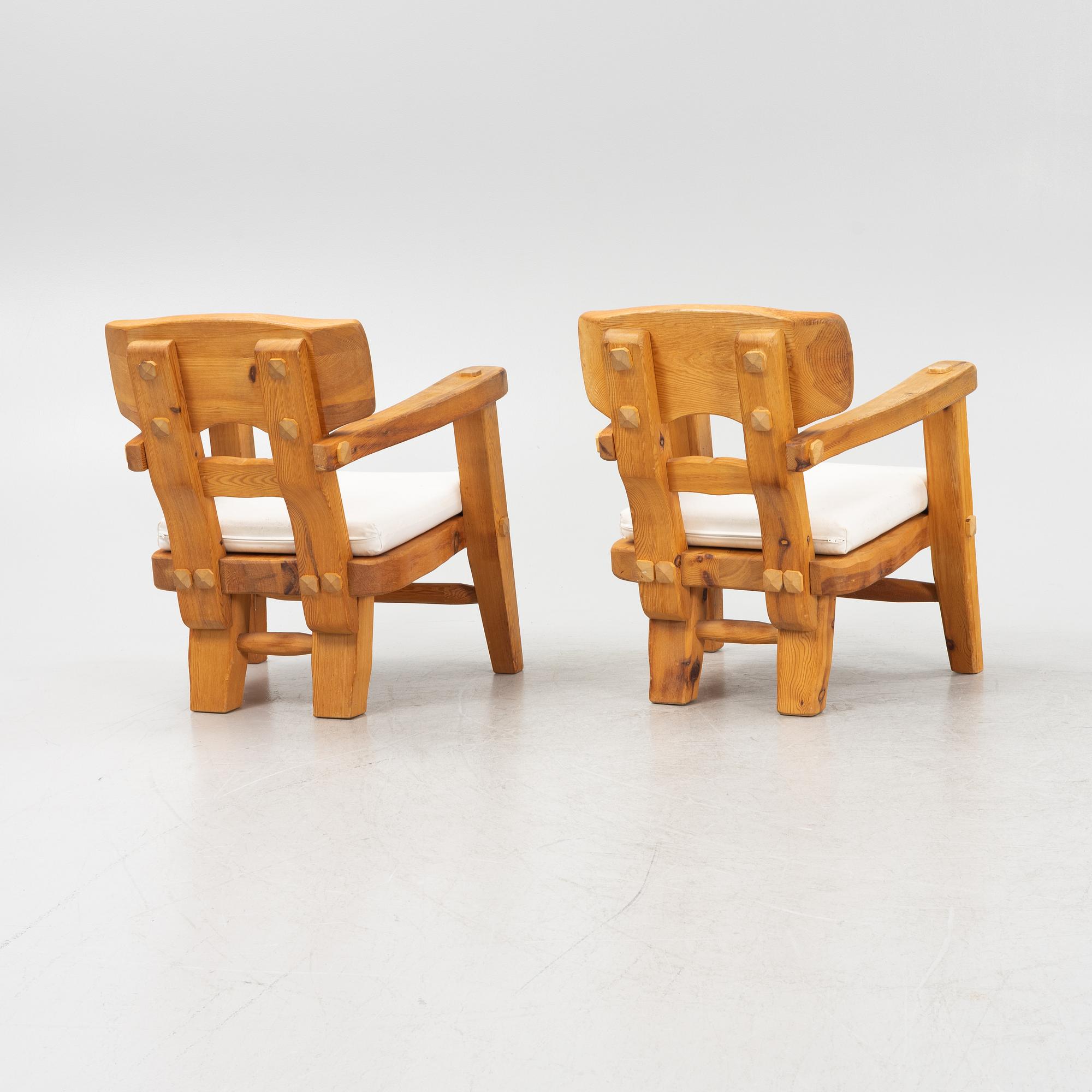 Stig Sandqvist, a pair of pine armchairs, Vemdalia, Sweden, second half of the 20th century.