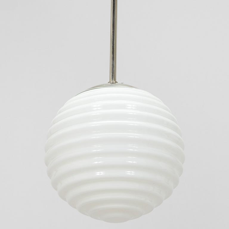 Taklampa, modell 50162, Idman, 1900-talets mitt.