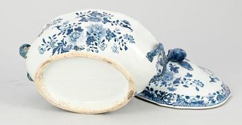 TERRIN, porslin, Kina, 1700-tal.