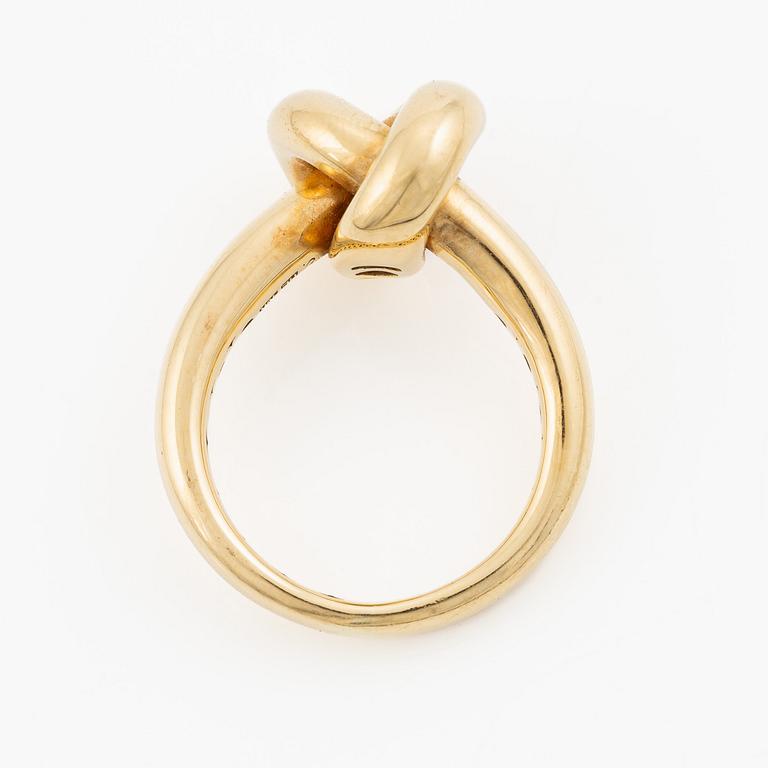 Engelbert ring "knot" 18K gold.