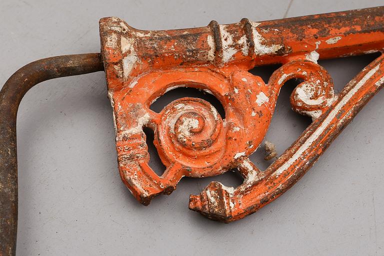 STALLKONSOLER, 10 st, gjutjärn, 1900-talets första hälft.