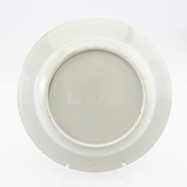 Plate China Yongzheng (1723-35) porcelain.