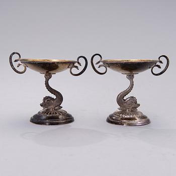 SALTKAR, ett par, silver, empire, Johan Tallberg (Lovisa 1807-1831). Vikt 192 g.