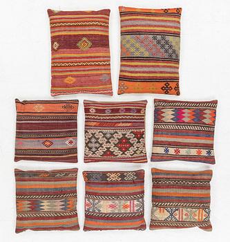 Kuddar 8 st kelim. 67x 48 resp 48 x 48 cm.
