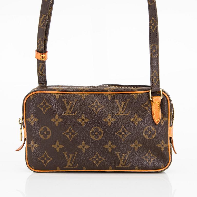 Louis Vuitton, a Monogram Canvas 'Marly Bandoulière' bag.