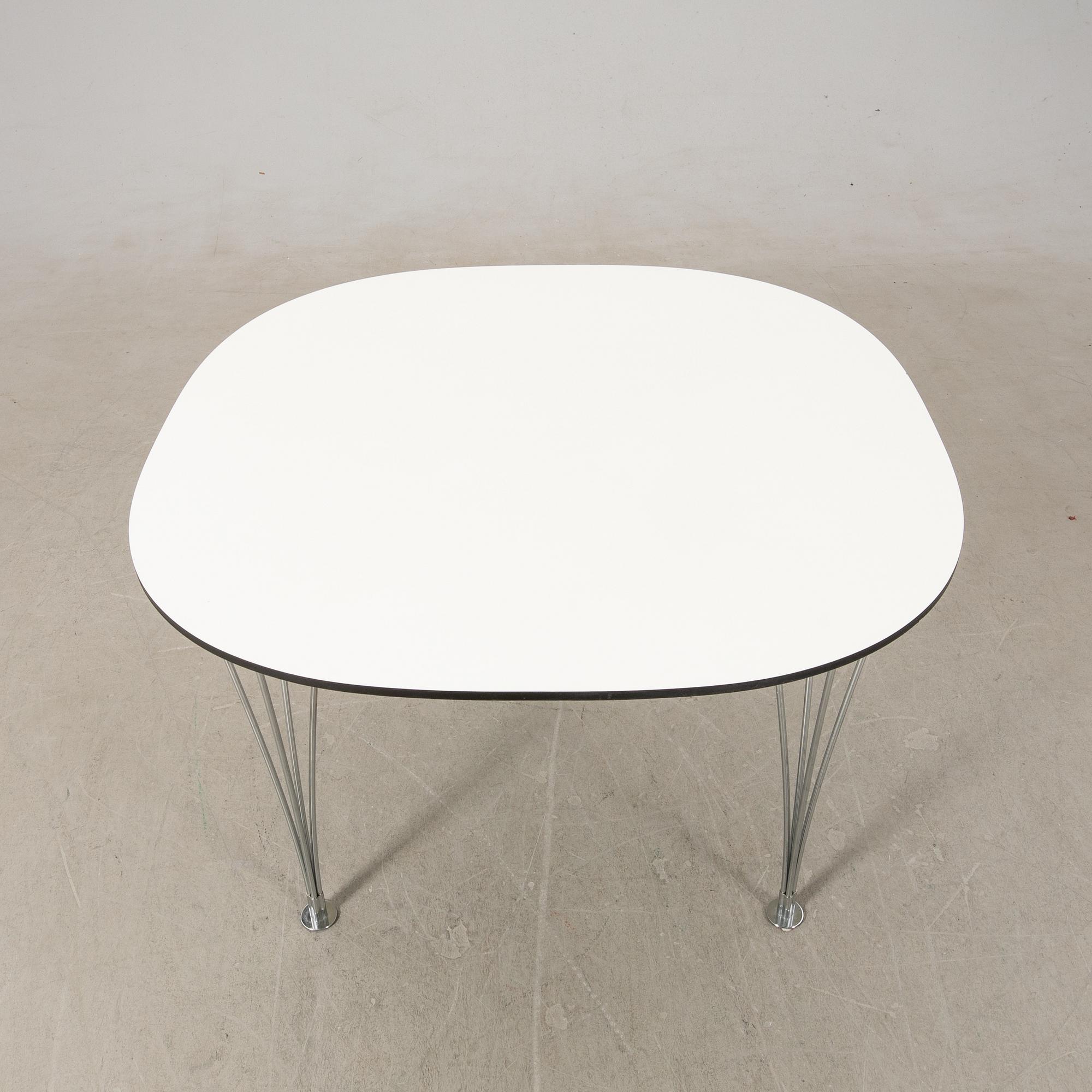 Bruno Mathsson & Piet Hein, dining table, "Superellipse", Bruno Mathsson International, Värnamo, 2009.