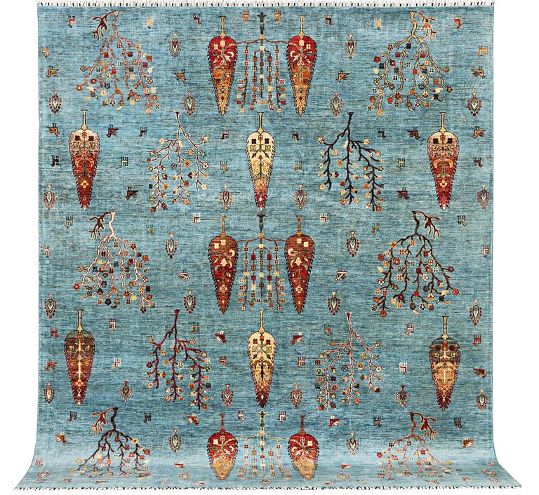 A Khorjin carpet, ca. 304 x 255 cm.