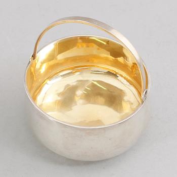 SKÅL, silver, sannolikt Estland, sekelskiftet 1900. Vikt ca 159 gram.