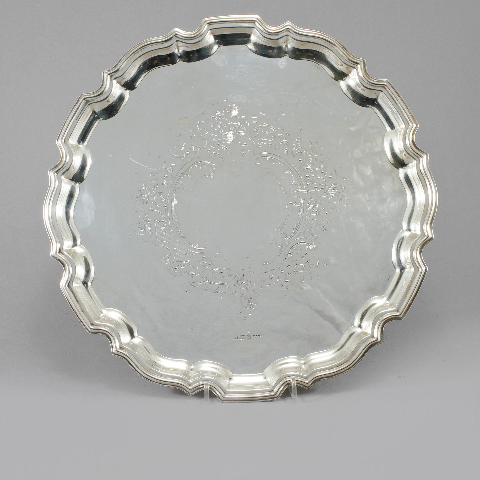 BRICKA, silver, Birmingham, 1961, vikt ca 1030 g.
