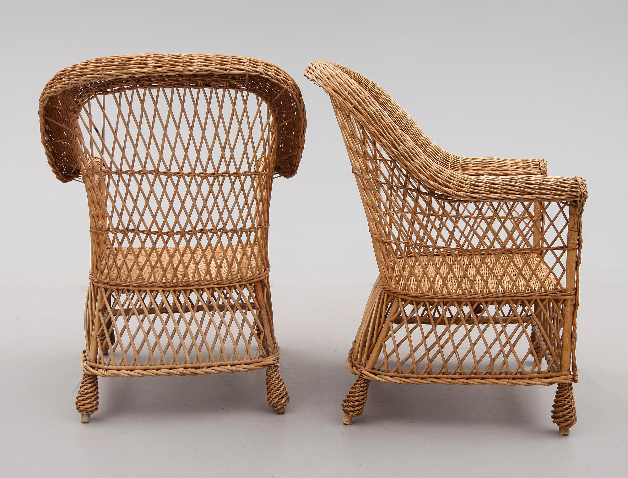 FÅTÖLJER, 1 par, 1900-talets första hälft.