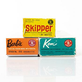 Barbie dolls, 4 pcs, along with clothes and accessories, Mattel, 1960s.