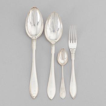 A 29 piece silver cutlery, model 'Svensk spets' and similar model, inclusing GAB, Stockholm, 1020-1931.