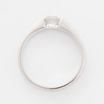 Ring, enstensring med  briljantslipad diamant 1,19 ct, med certifikat HRD.