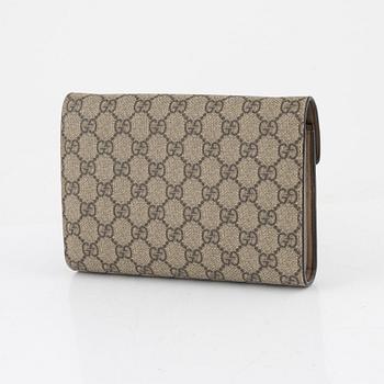 Gucci, a 'Dionysos' handbag.