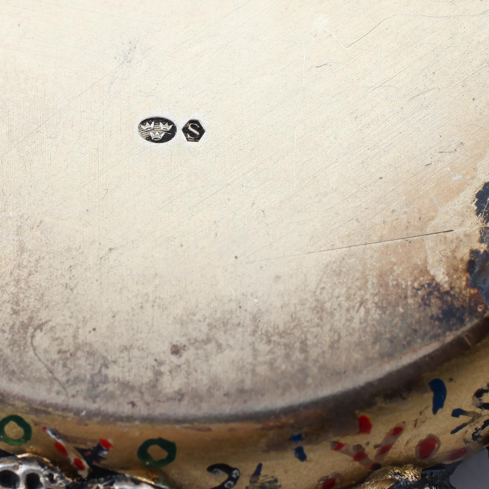 DOSA, förgyllt silver, svenska importstämplar, 1900-talets första hälft. Vikt ca 101 g.