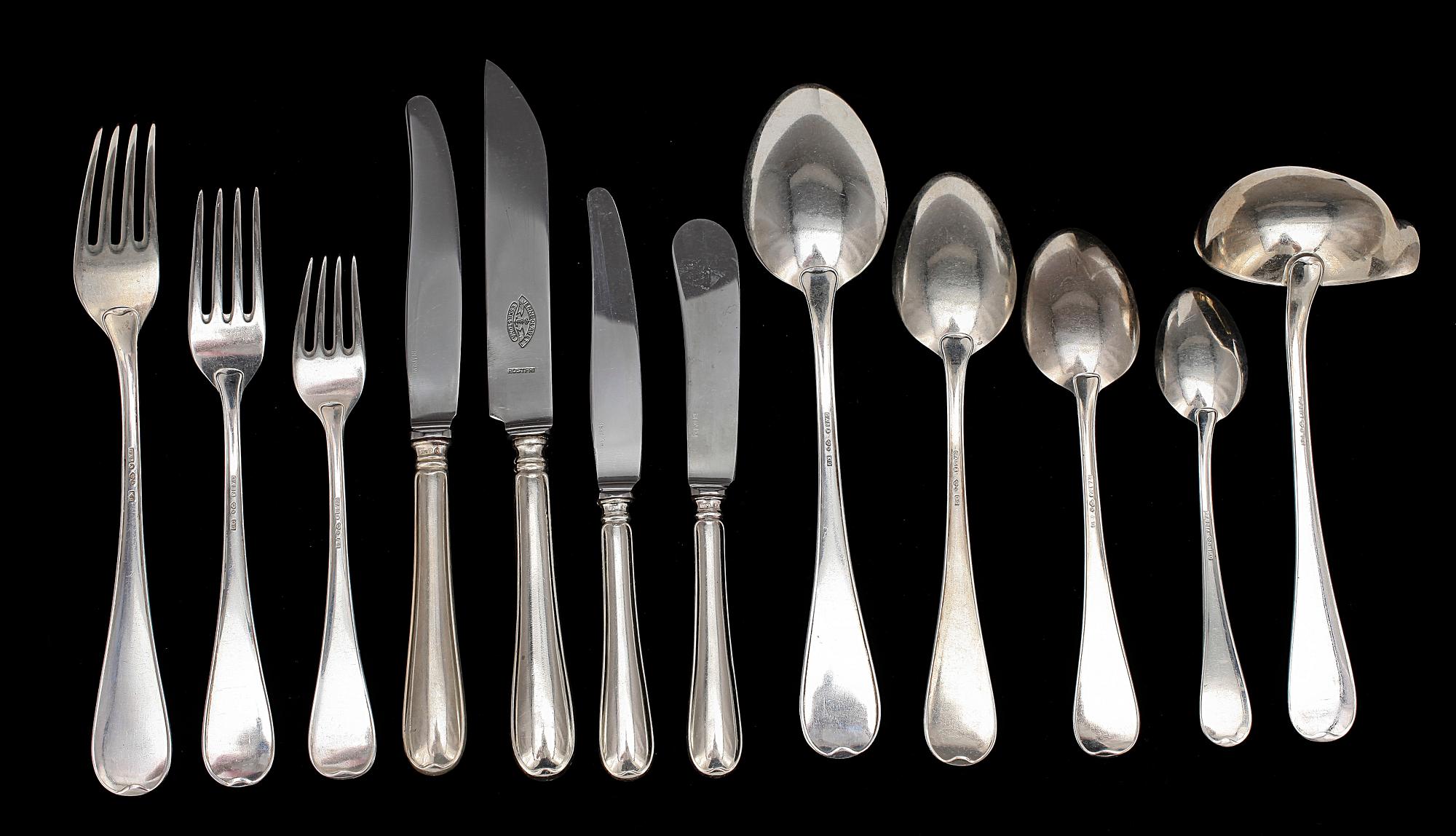 BESTICKSERVIS,127 delar, silver, modell "Svensk rund", GAB, Stockholm, 1900-talets mitt. Vikt 2598g.