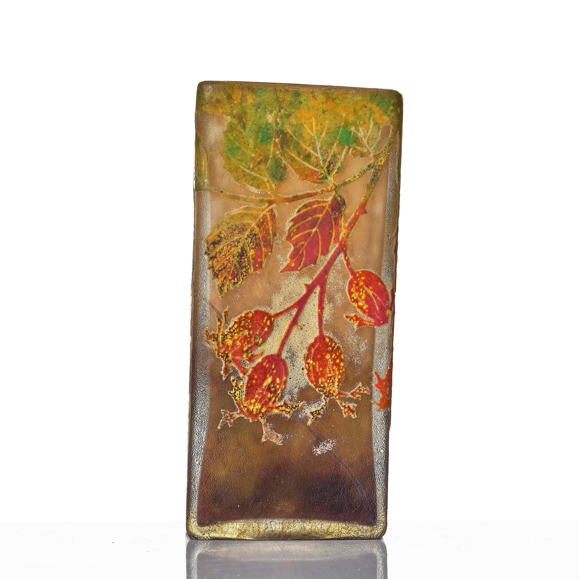 Daum Frères, a set of two Art Nouveau cameo glass vases, Nancy, France.