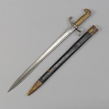 A prussian bayonet 1860 pattern with scabbard by Höller Solingen.