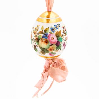 A Russian porcelain Easter egg, from the time of Nicholas I (1825–1855).