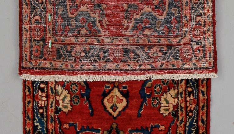 MATTA, Hamadan, ca 370 x 79 cm.