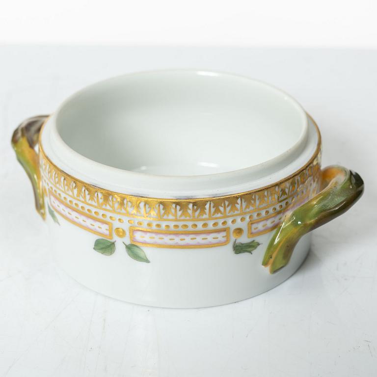 Royal Copenhagen, lockask, "Flora Danica", Danmark, 1954-9.