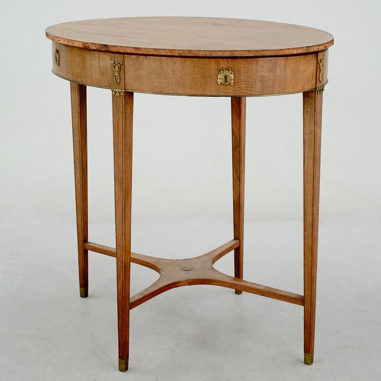 SALONGSBORD. Sengustaviansk stil, 1800-tal.