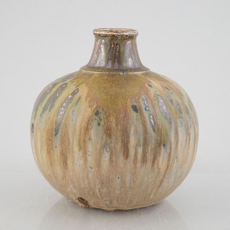 Rolf Palm, a stoneware vase, Mölle 1967.