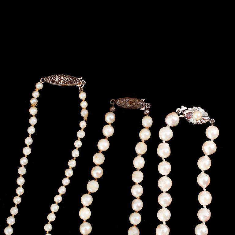 COLLIER OCH ARMBAND, 3 st, odlade pärlor.