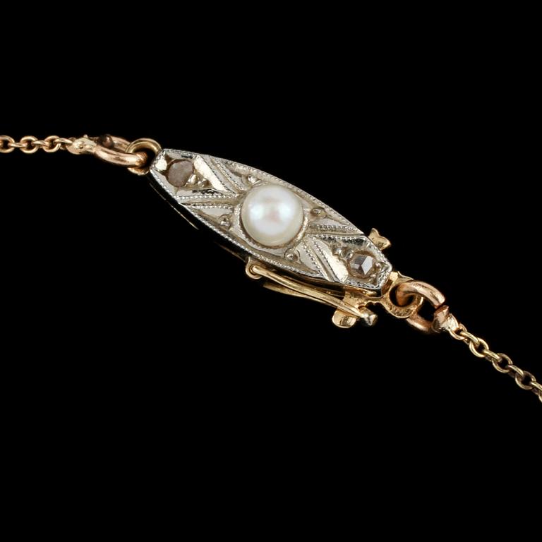 COLLIER med äkta samt odlade pärlor, lås i 18k guld.