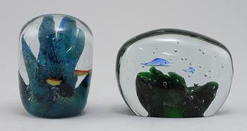 BREVPRESSAR, 2 st, glas, troligen Salviati & Co, Italien, 1900-talets andra hälft.
