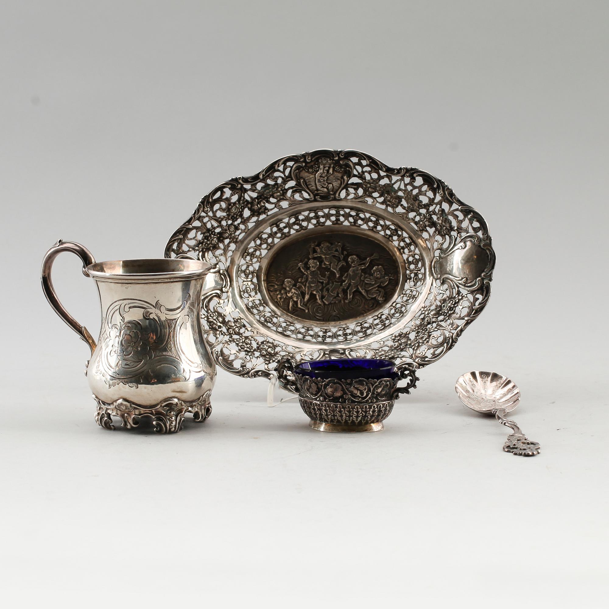 SILVERFÖREMÅL, 4 st, 1800-/1900-tal. Vikt ca 309 g.