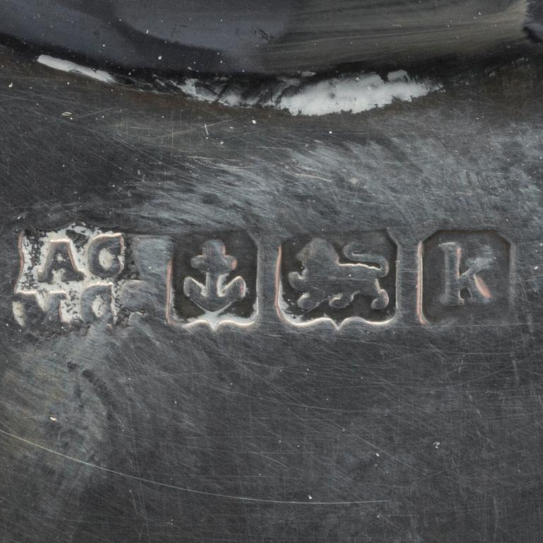 ALEXANDER CLARK & CO,  smörsnäckor ett par samt knivar ett par, silver tidigt 1900-tal i etui.