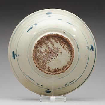 A blue and white Swatow dish, Ming dynasty (1368-1644).