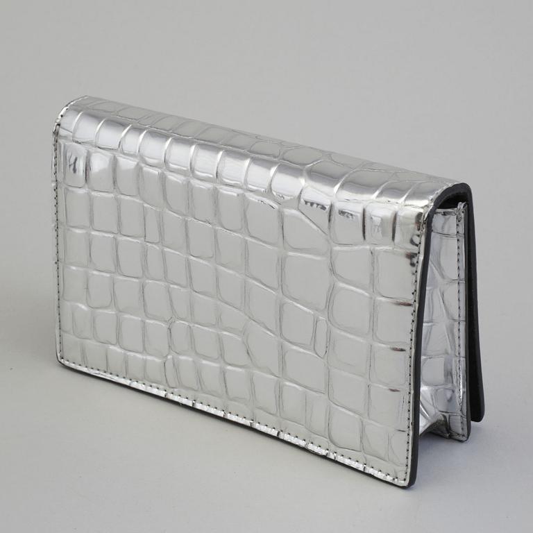 A bag by Stella Mc Cartney.