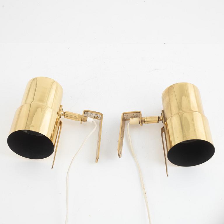 Hans-Agne Jakobson, a pair of V324 wall lamps, Markaryd, Sweden, end of the 20th century.