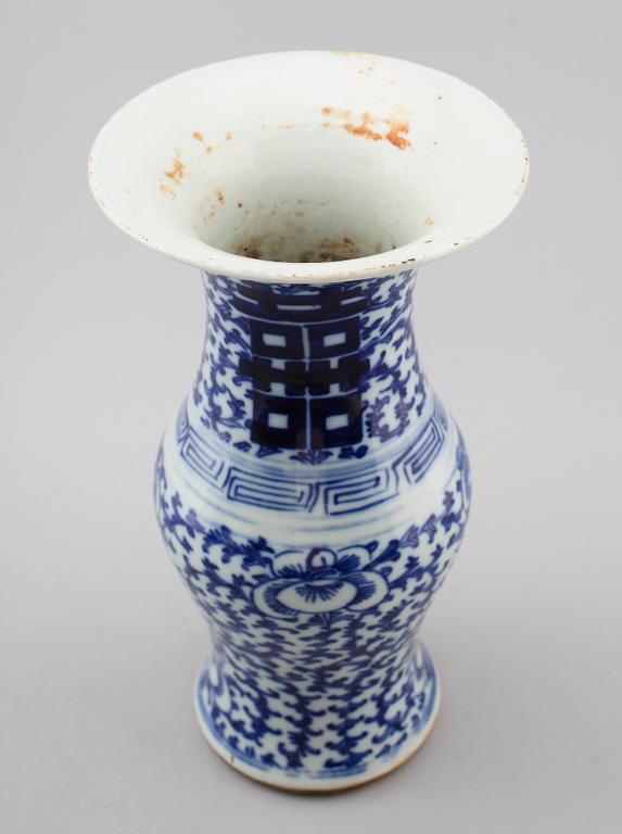 VAS, porslin, Kina, 1800-/1900-tal.