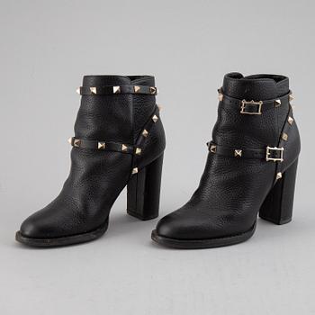 VALENTINO, leather bo0ts, size 37.